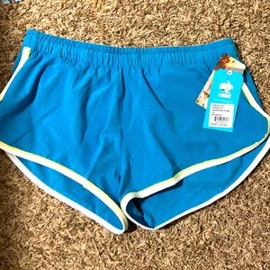 NWT Run in Rabbit Repeats 2 inch shorts